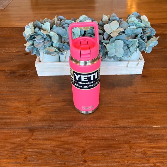 NWT YETI Rambler 26oz Bottle in Tropical Pink - Picture 3 of 7